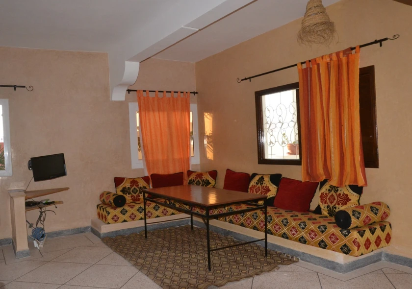 Mirleft surf guiding house